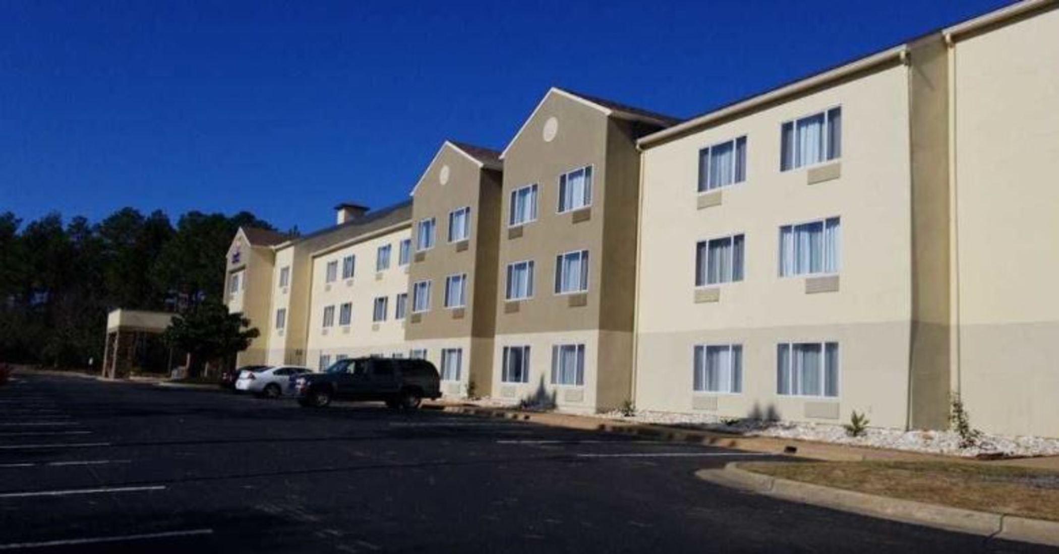 Comfort Inn & Suites Montgomery East Carmichael Rd Exterior photo