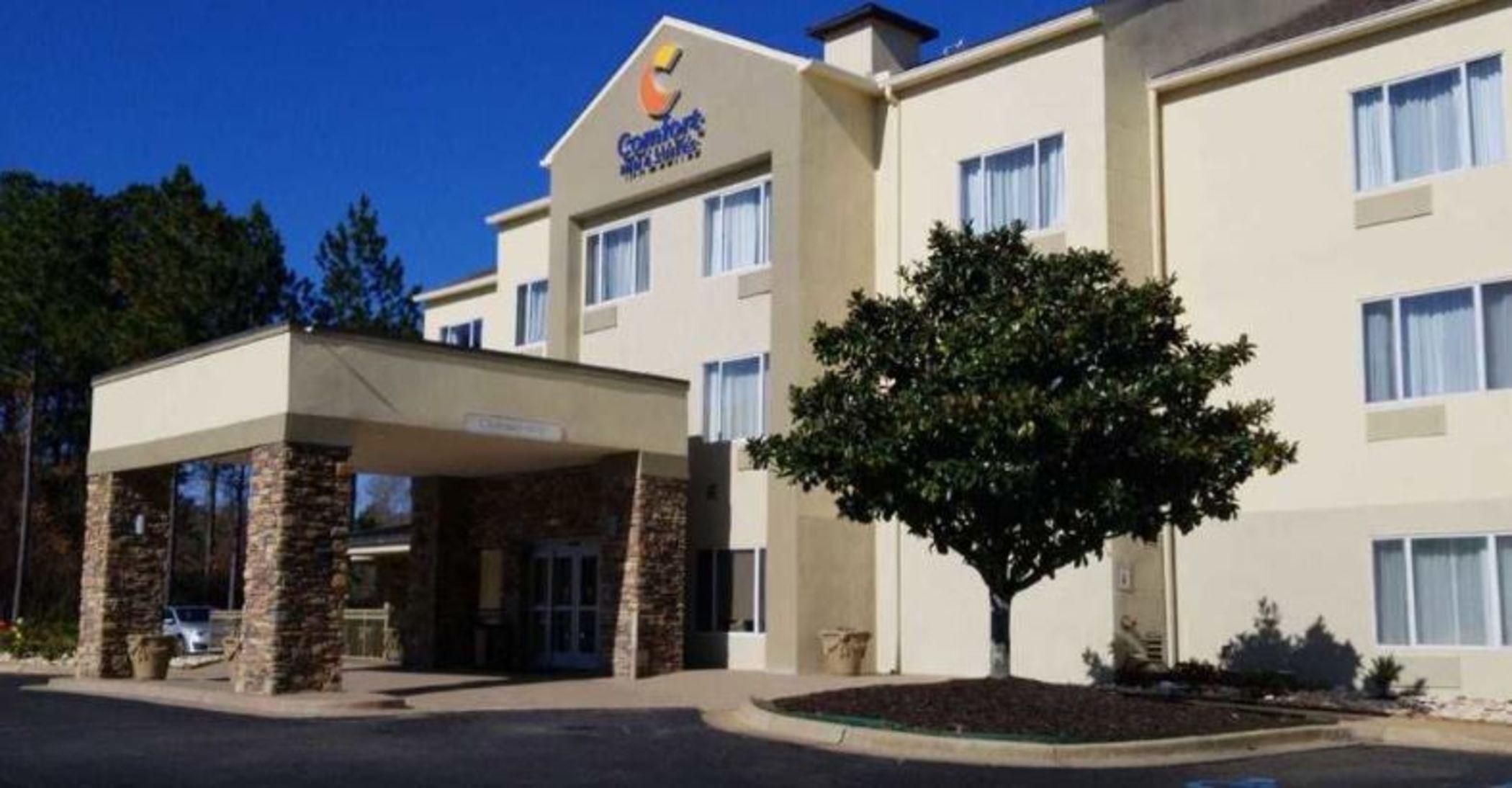 Comfort Inn & Suites Montgomery East Carmichael Rd Exterior photo