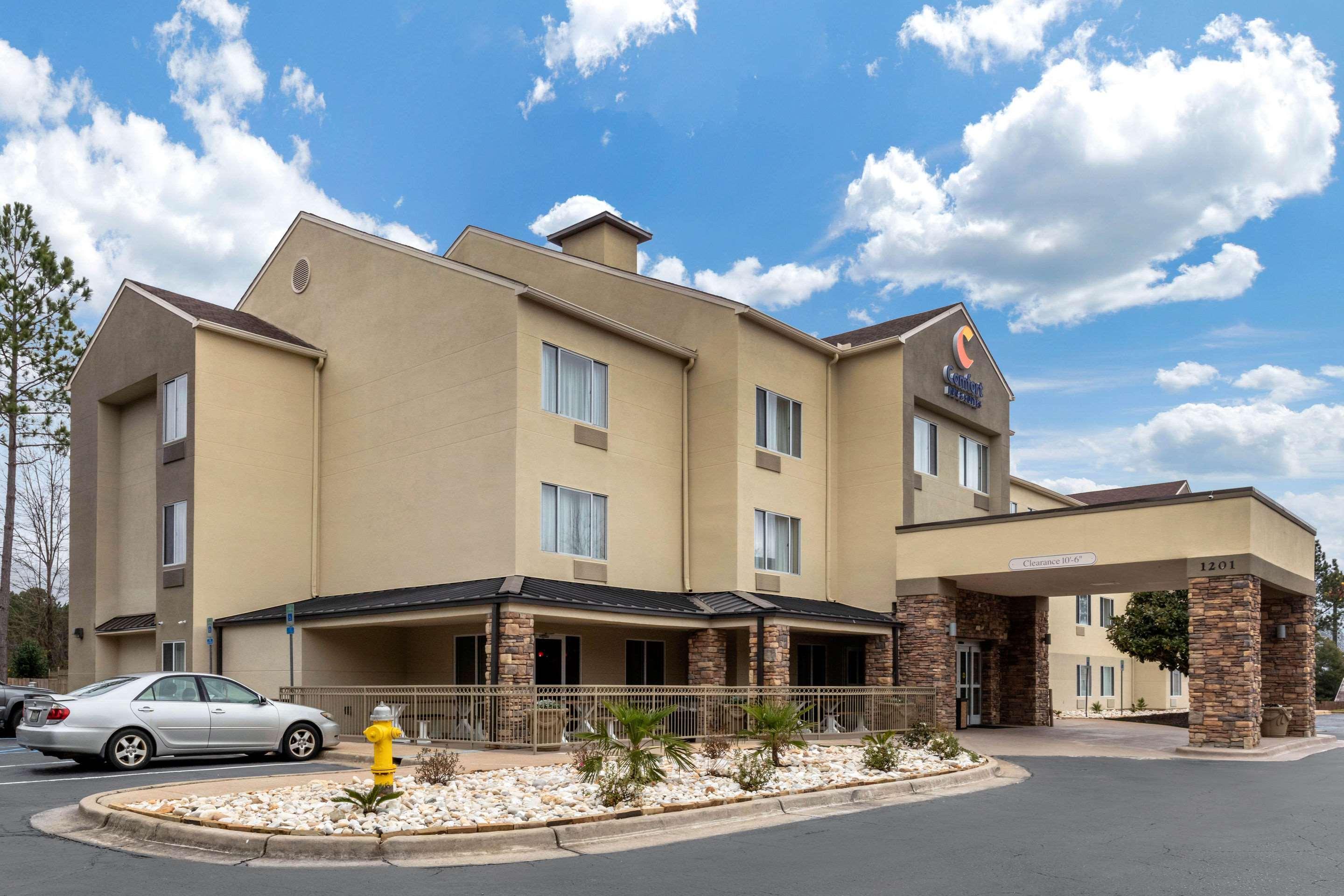 Comfort Inn & Suites Montgomery East Carmichael Rd Exterior photo